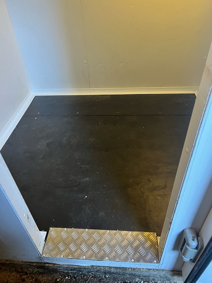 Replacement floor